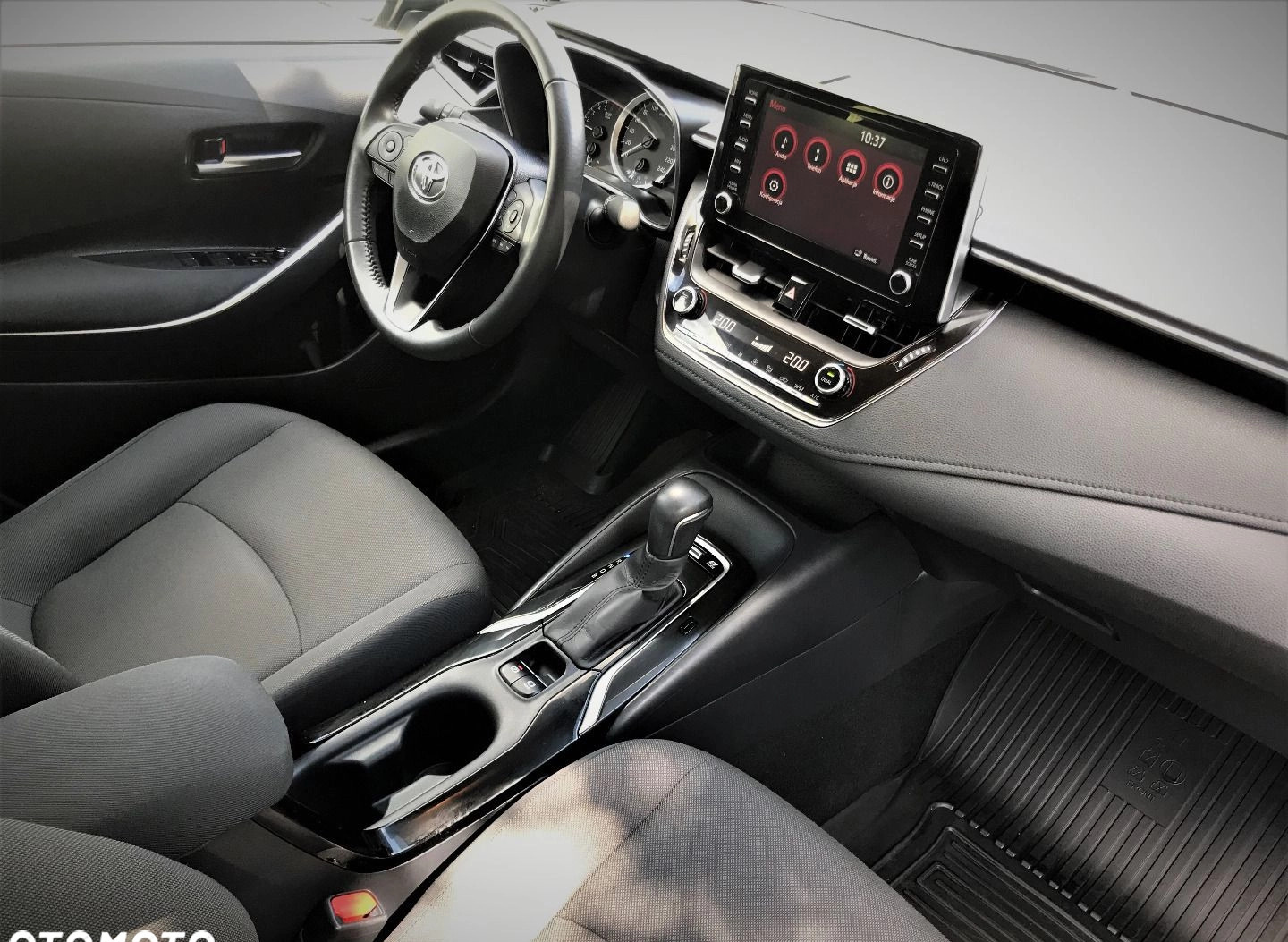 Toyota Corolla cena 83900 przebieg: 105620, rok produkcji 2019 z Suchowola małe 67
